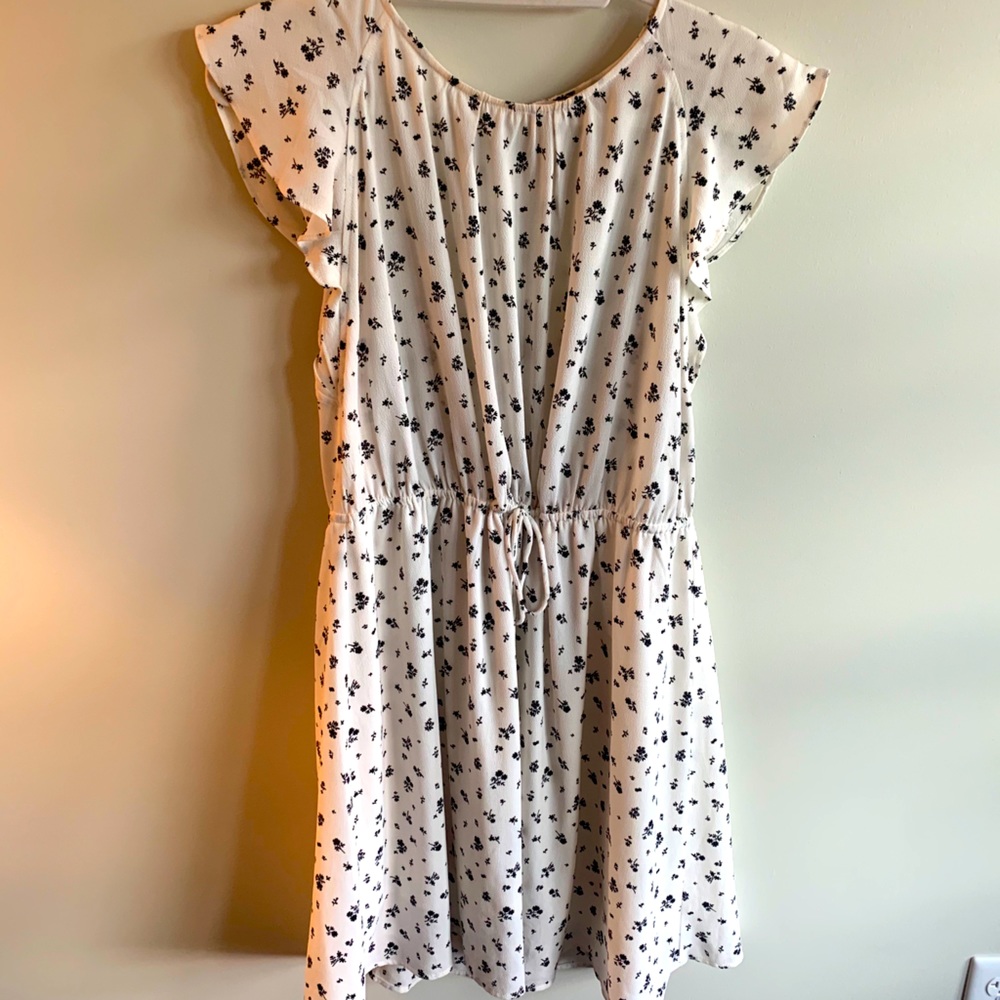 H&M white patterned dress